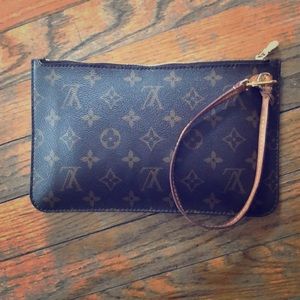 LV Monogram Neverfull MM Pouchette